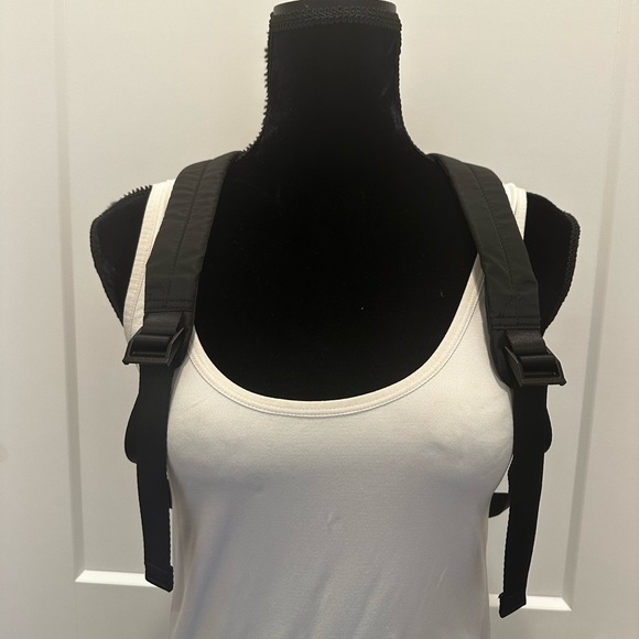 Vera Bradley Ultralight Compact Essential Backpack NWT - Picture 4 of 10